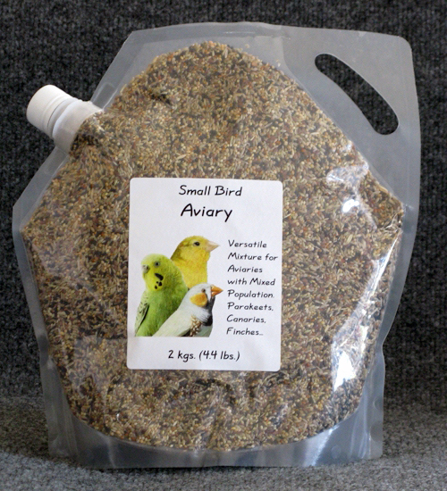 Penn Seed Small Bird Aviary, 2 kg (4.4 lbs) Pour Spout Bag